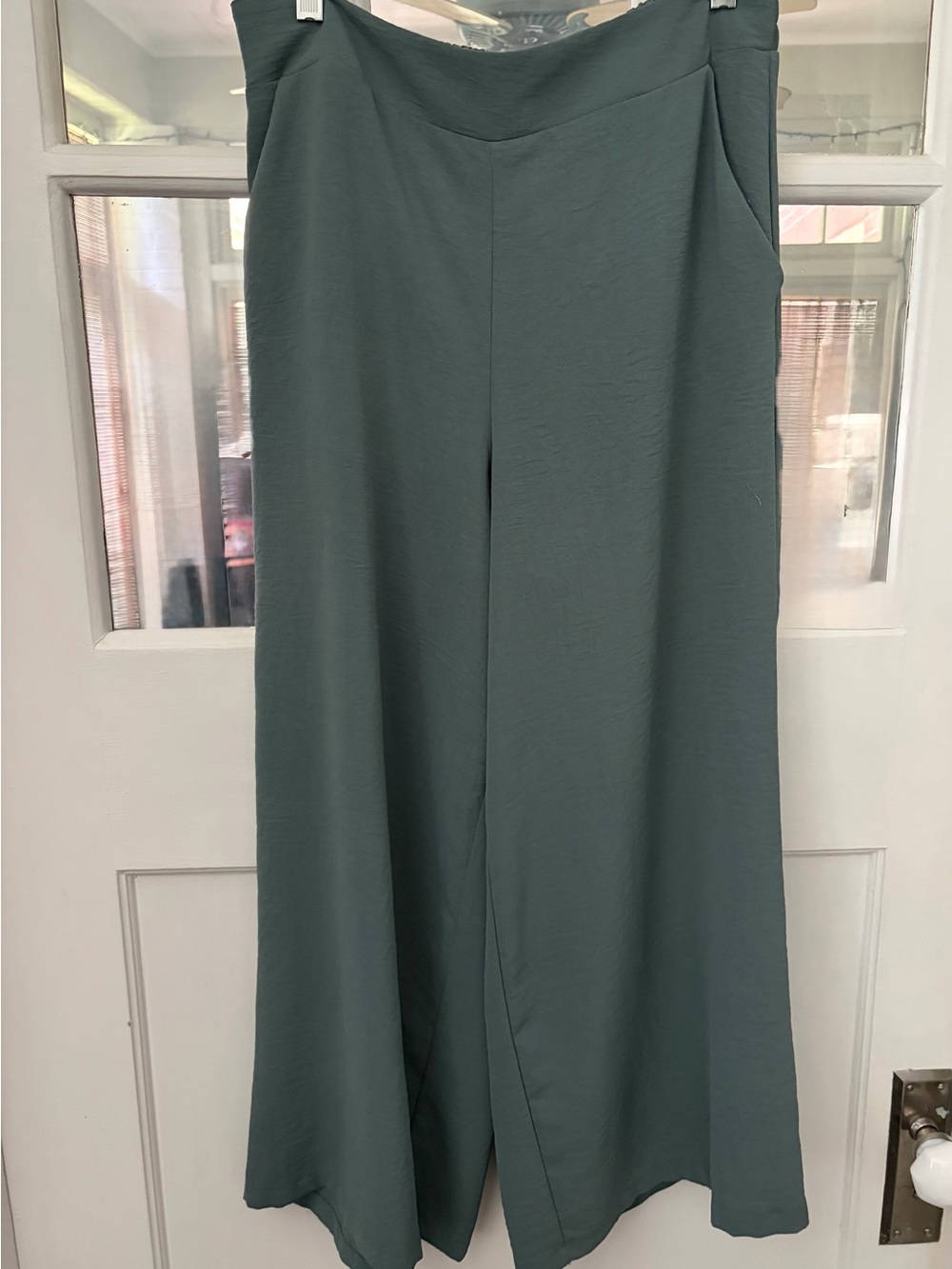 Adrianna Papell Olive Green Wide-Leg Capris